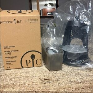 Brand new inbox, pampered chef, veggie spiralizer